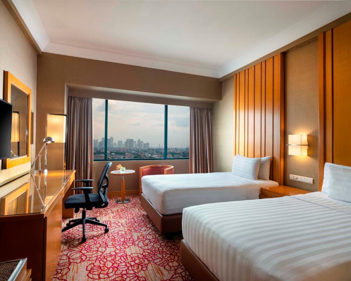 Hotel Ciputra Jakarta Managed By Swiss-Belhotel International Экстерьер фото