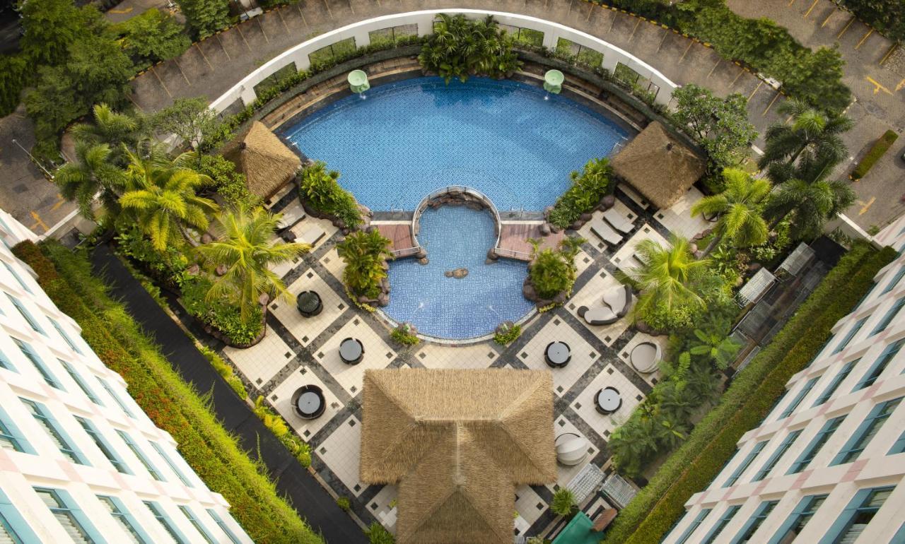 Hotel Ciputra Jakarta Managed By Swiss-Belhotel International Экстерьер фото