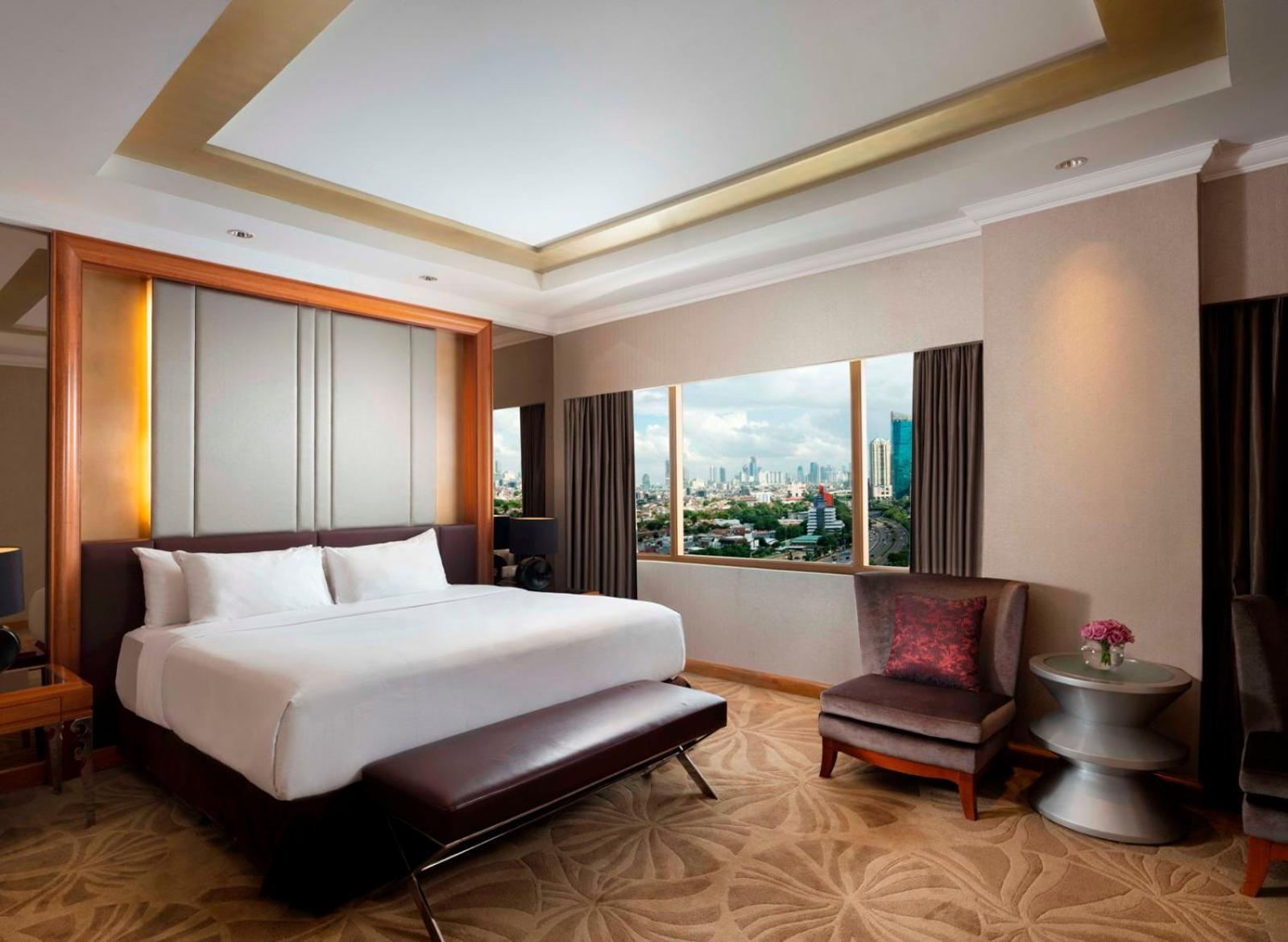 Hotel Ciputra Jakarta Managed By Swiss-Belhotel International Экстерьер фото